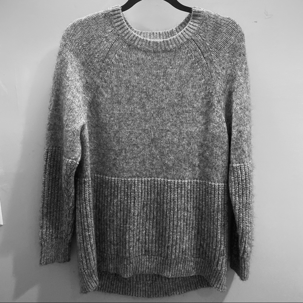 Banana Republic Grey Woman’s Sweater